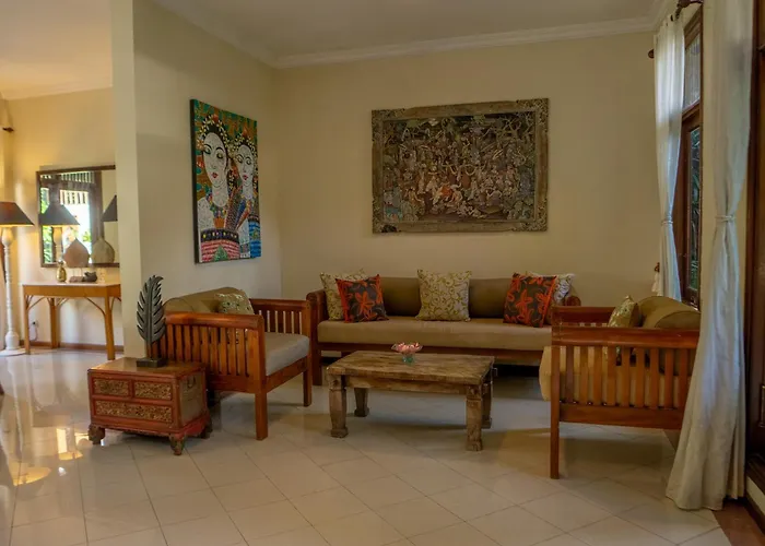 Atres Griya 5 Private Bedroom Villa *