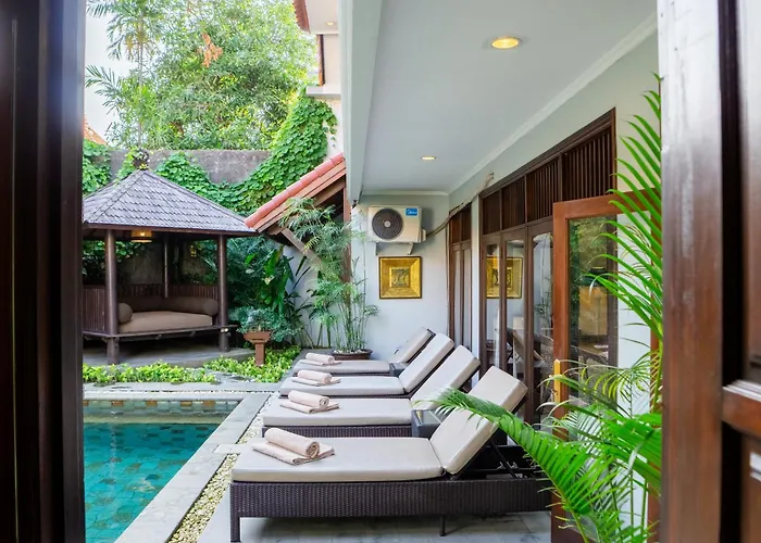 Atres Griya 5 Private Bedroom Villa