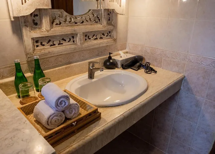 Atres Griya 5 Private Bedroom Villa