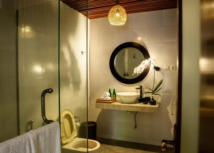 Atres Griya 5 Private Bedroom Villa *