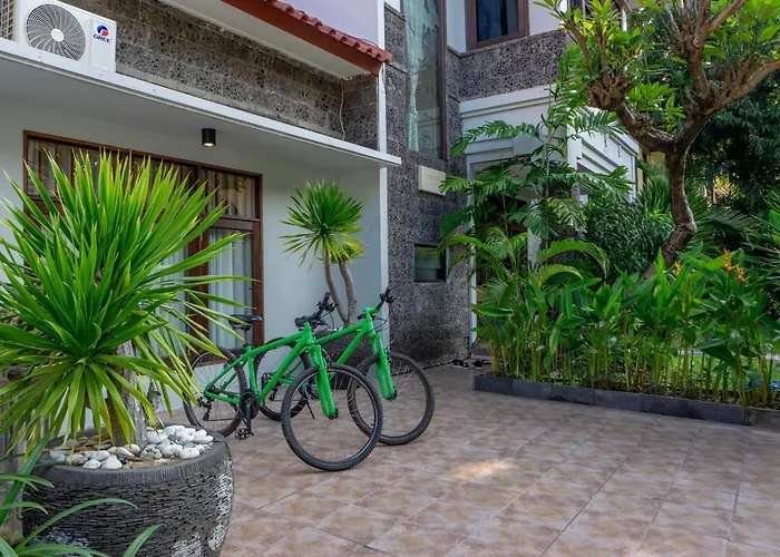 Atres Griya 5 Private Bedroom * Kuta (Bali)